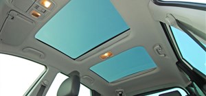 何时修复或替换汽车Sunroof